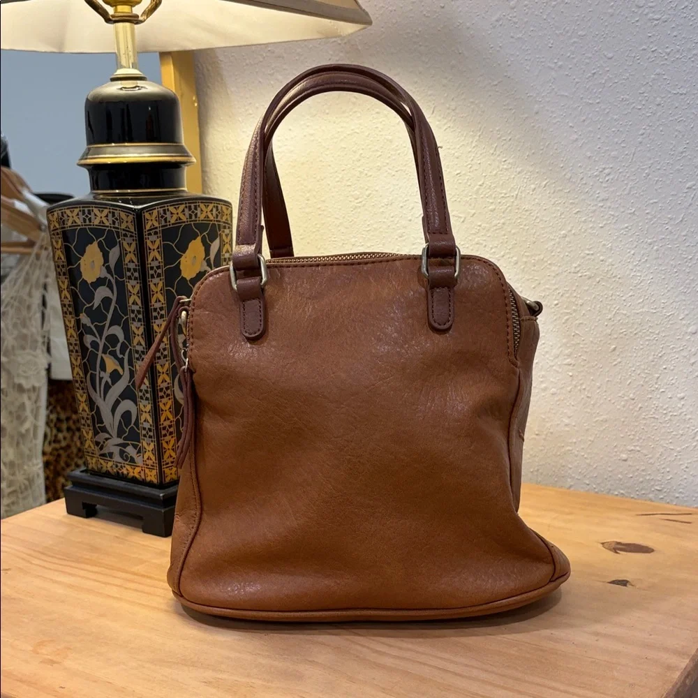 Elegant Brown Leather Cross Body Handbag - Picture 3 of 7